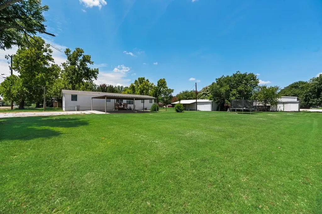 501 W 3rd Street Maypearl TX 76064