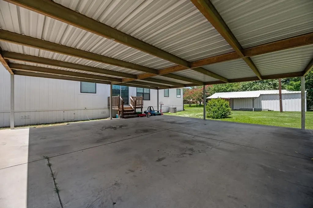 501 W 3rd Street Maypearl TX 76064