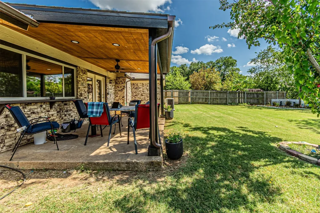 2608 Nelwin Place Arlington TX 76016