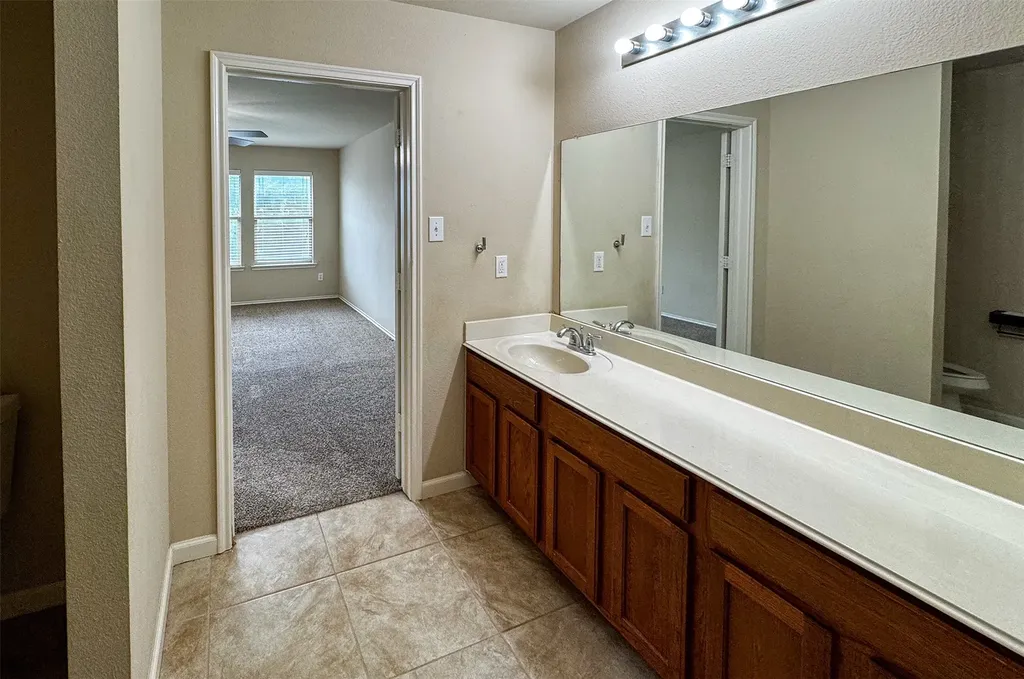 2016 Kings Forest Drive Heartland TX 75126