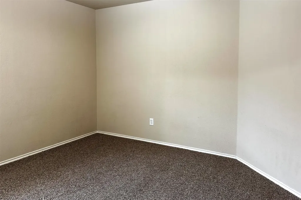 2016 Kings Forest Drive Heartland TX 75126