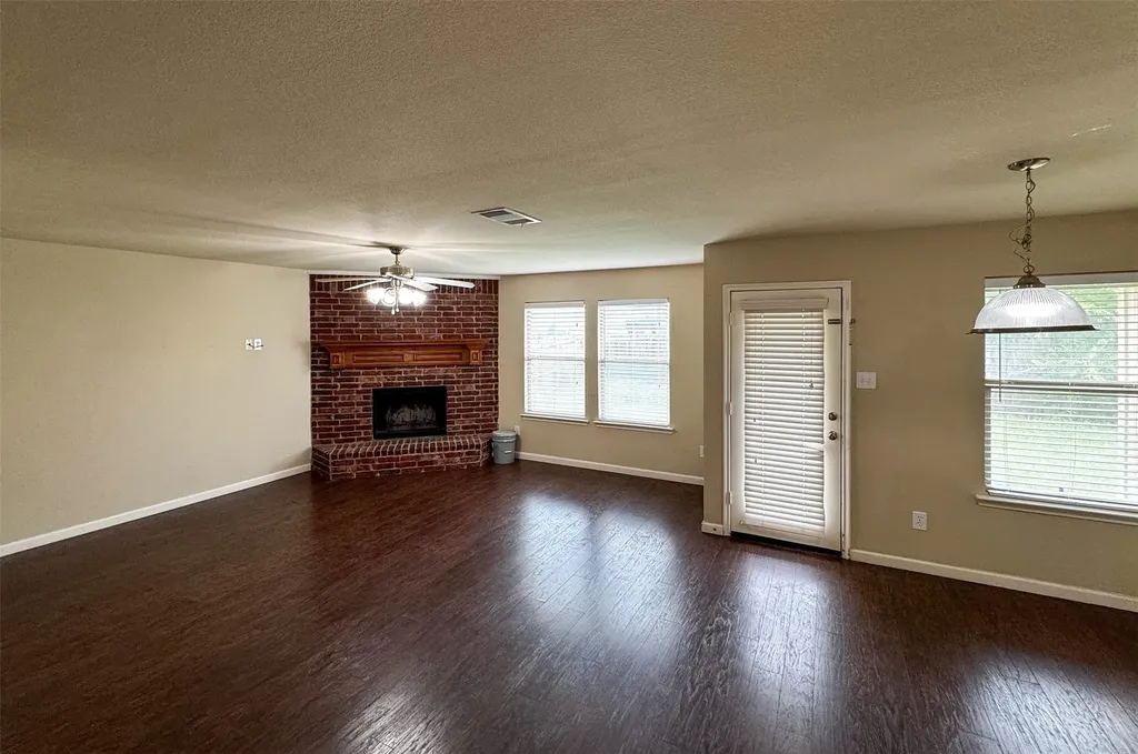 2016 Kings Forest Drive Heartland TX 75126
