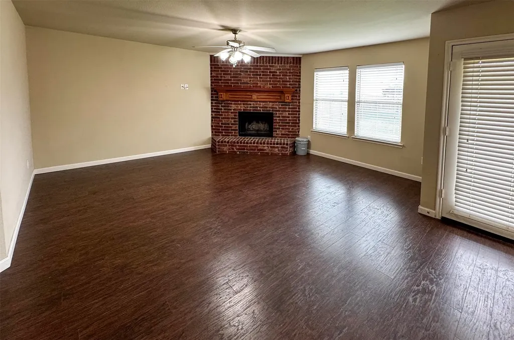 2016 Kings Forest Drive Heartland TX 75126
