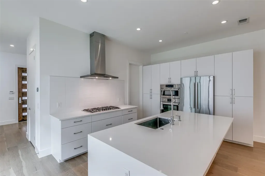 3344 Walchard Court Dallas TX 75229