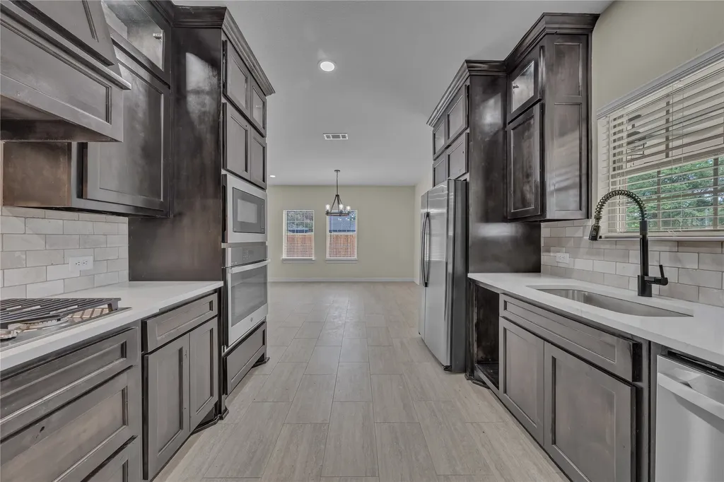2416 Bird Street Fort Worth TX 76111
