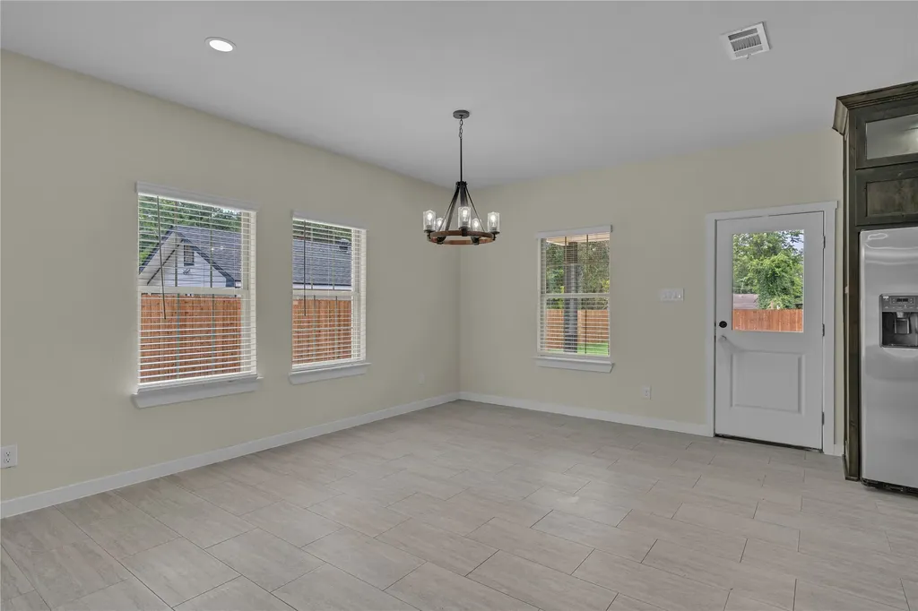 2416 Bird Street Fort Worth TX 76111
