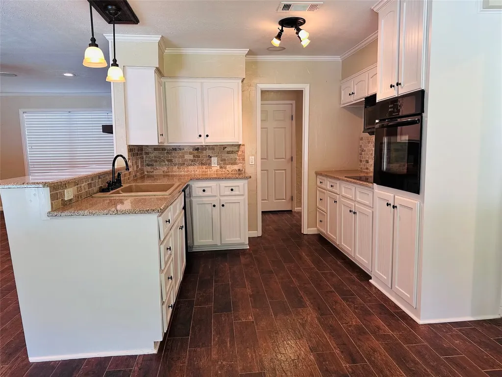 3307 Bogota Street Athens TX 75752