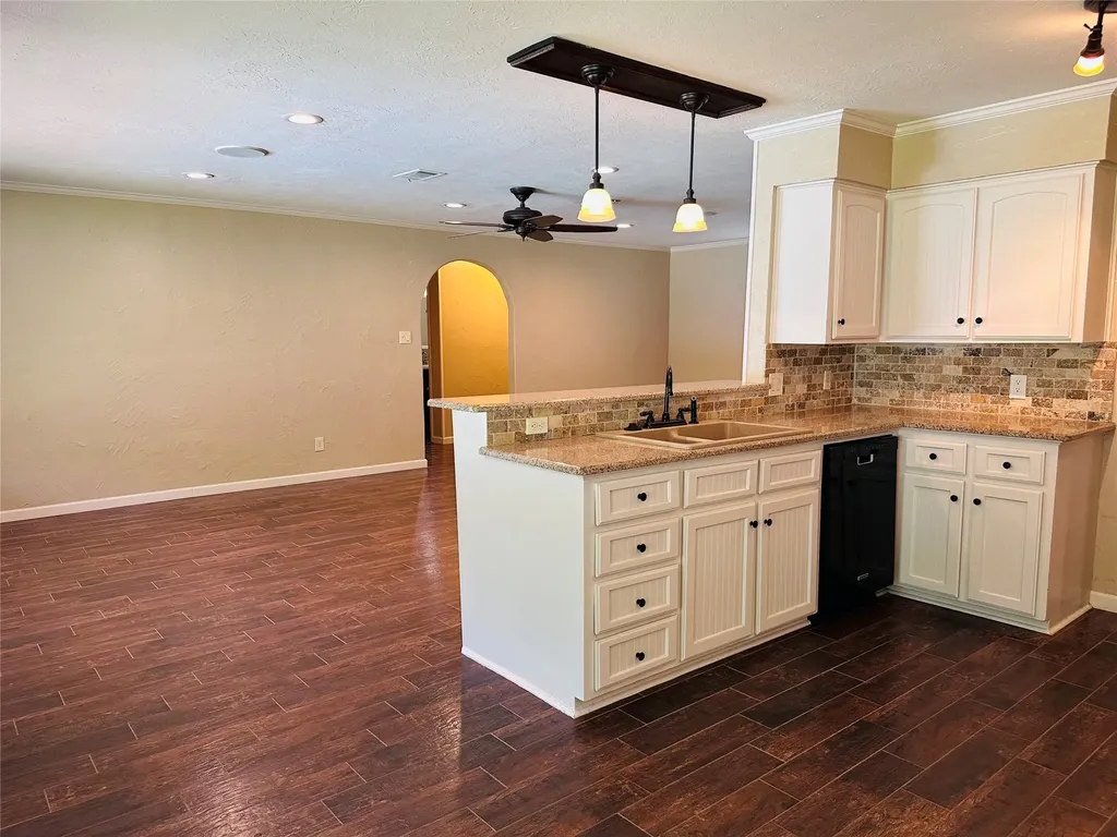 3307 Bogota Street Athens TX 75752