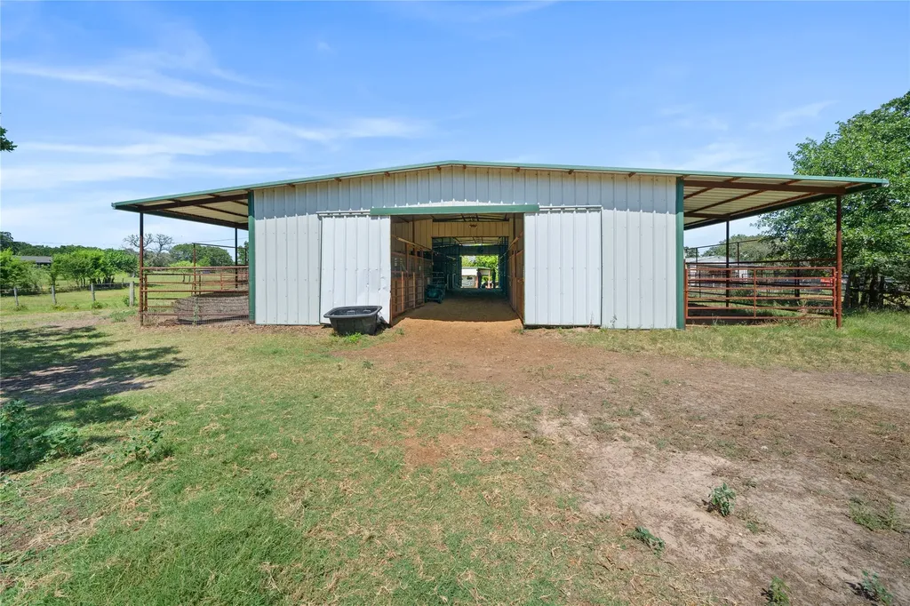 14643 County Road 4060 Scurry TX 75158