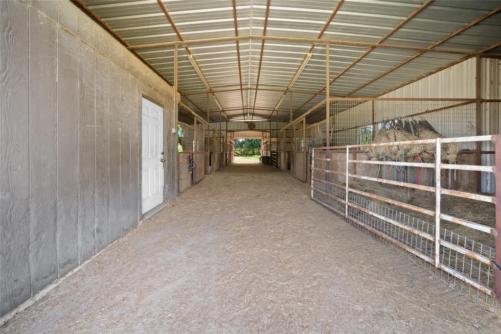 14643 County Road 4060 Scurry TX 75158