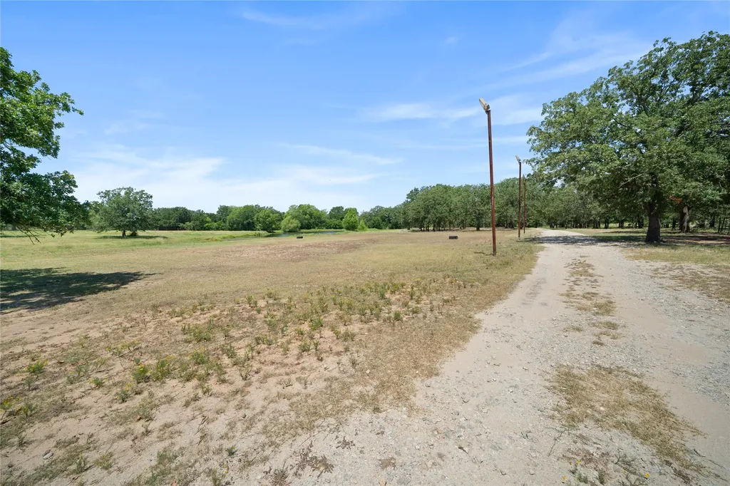 14643 County Road 4060 Scurry TX 75158