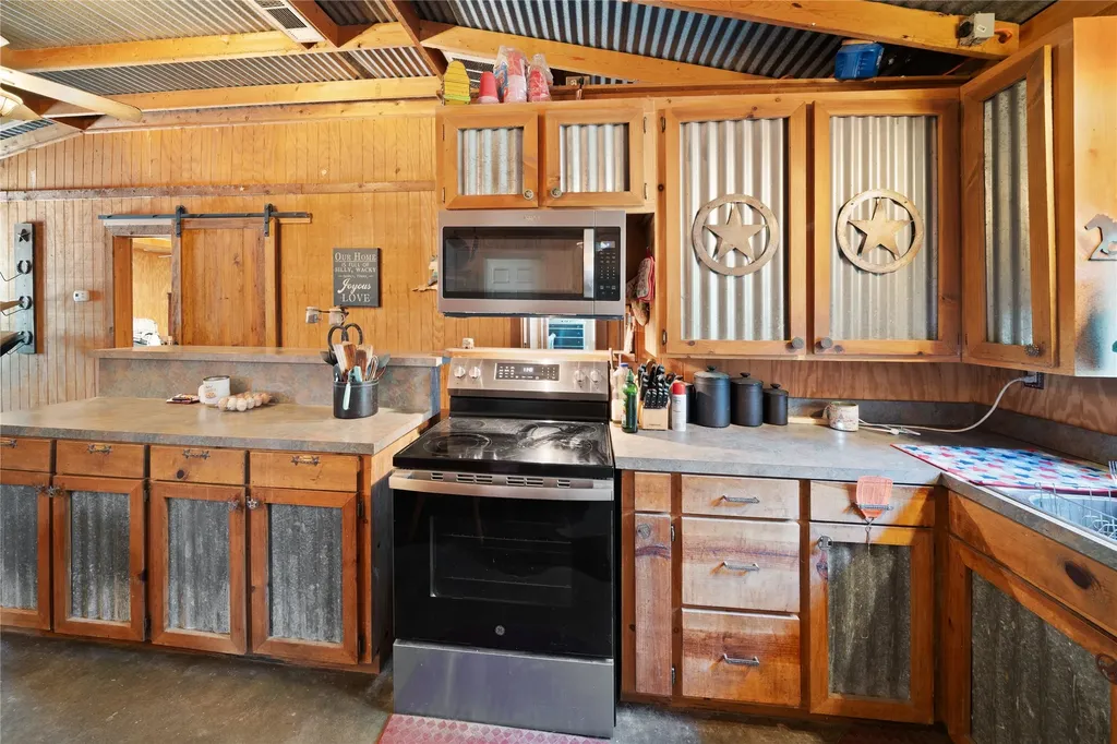 14643 County Road 4060 Scurry TX 75158