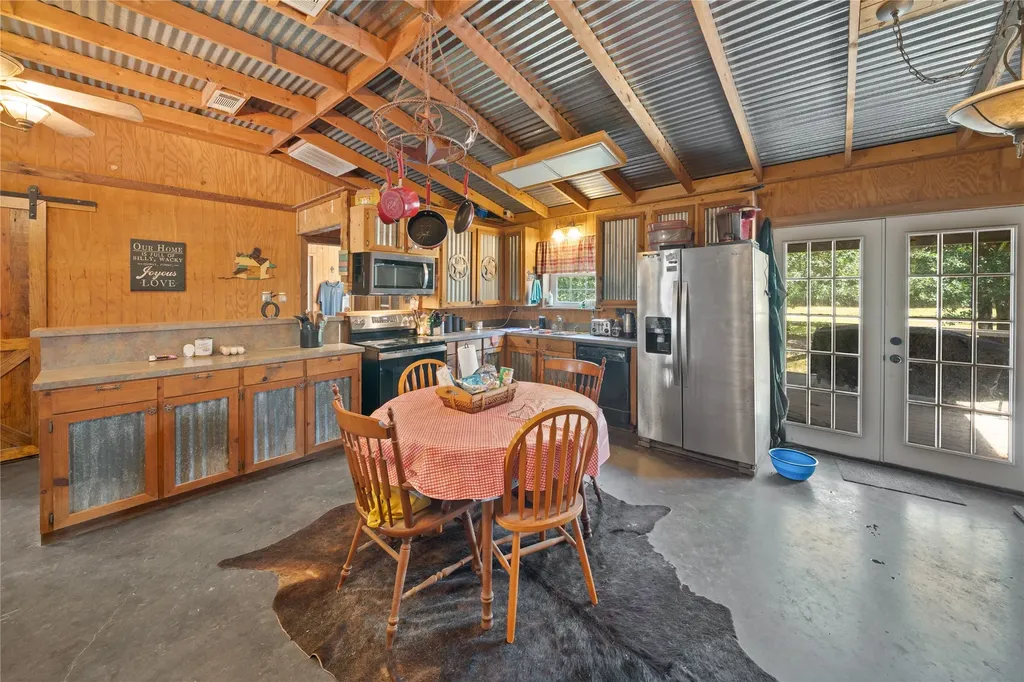 14643 County Road 4060 Scurry TX 75158