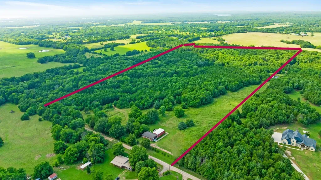 1101 County Road 2810 Honey Grove TX 75446