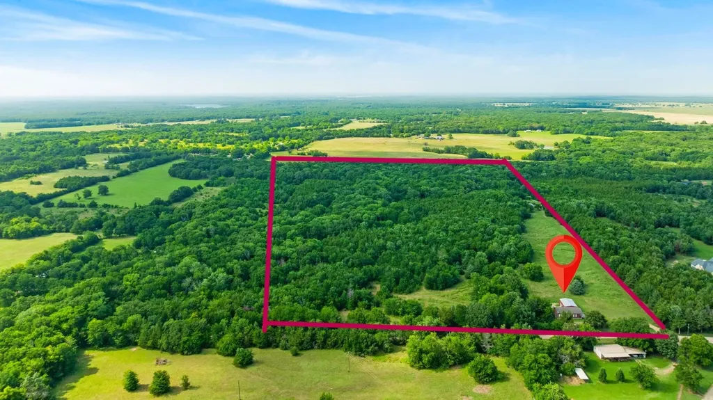 1101 County Road 2810 Honey Grove TX 75446
