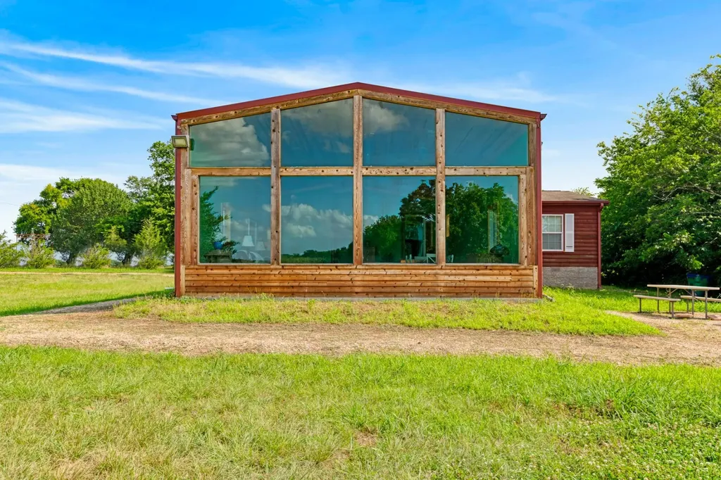 1101 County Road 2810 Honey Grove TX 75446