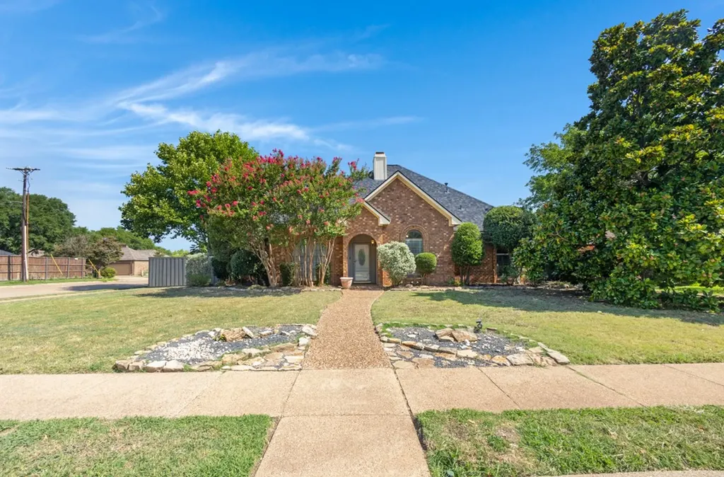901 Green Brook Drive Allen TX 75002