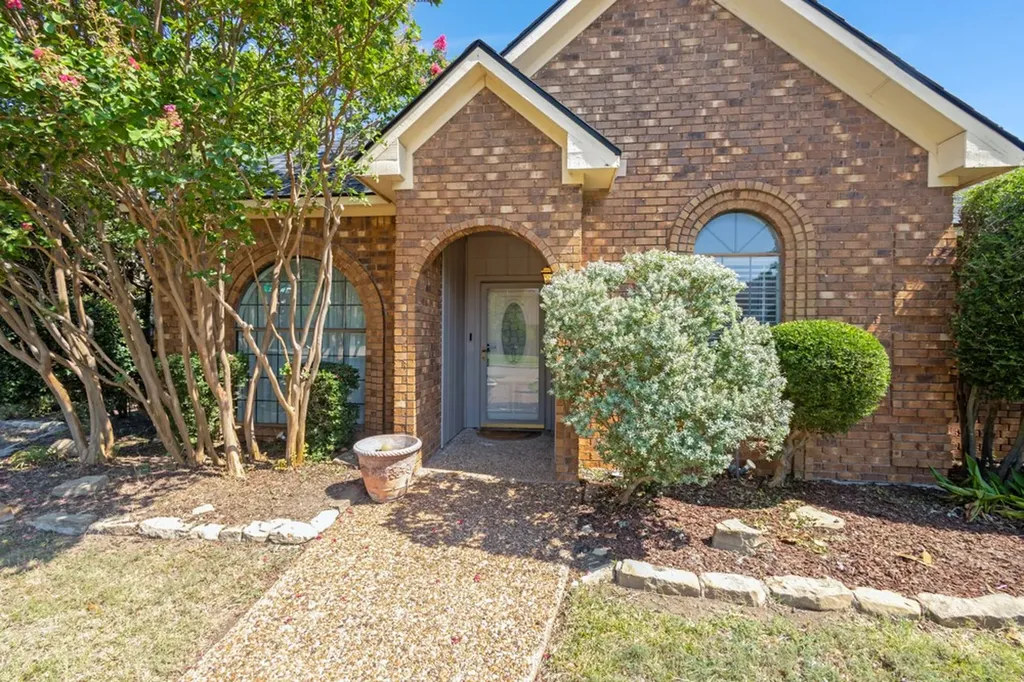 901 Green Brook Drive Allen TX 75002