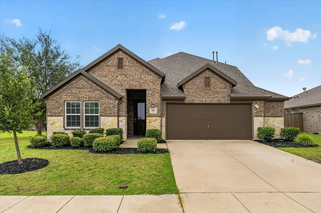 601 England Street Fate TX 75189