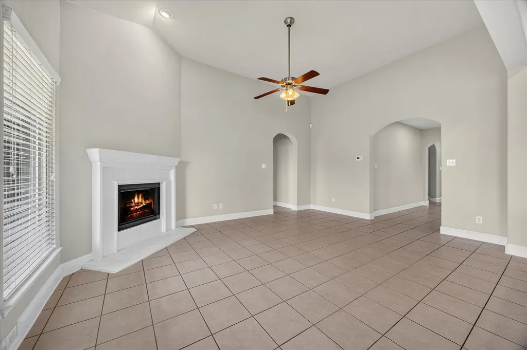 601 England Street Fate TX 75189