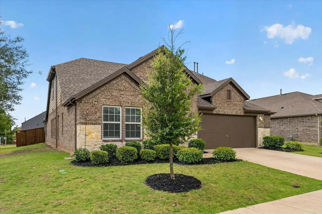 601 England Street Fate TX 75189