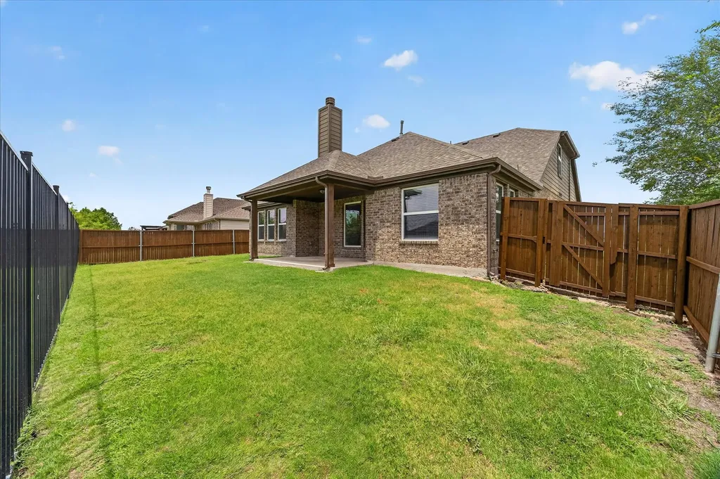 601 England Street Fate TX 75189