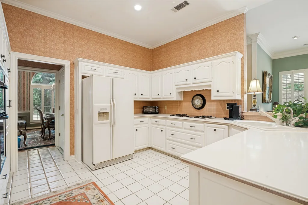 6008 Richwater Drive Dallas TX 75252