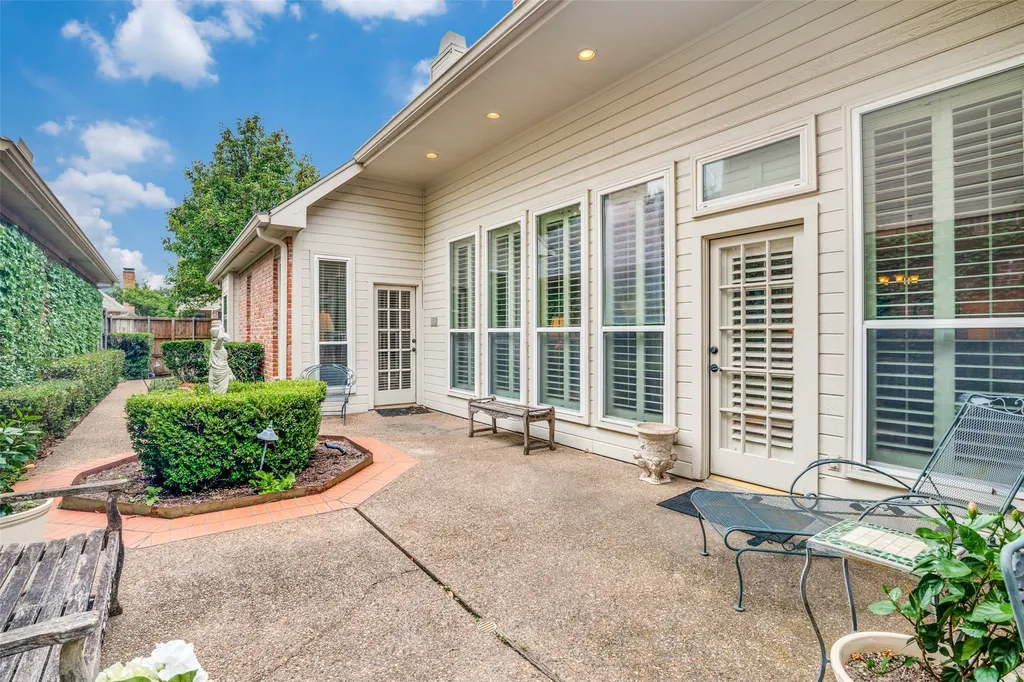 6008 Richwater Drive Dallas TX 75252