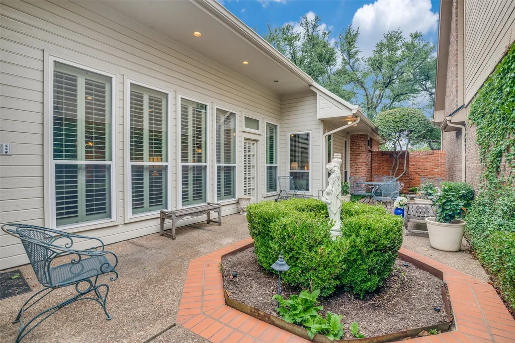 6008 Richwater Drive Dallas TX 75252