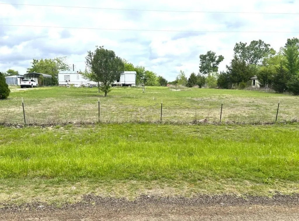 5931 County Road 22900 Paris TX 75460