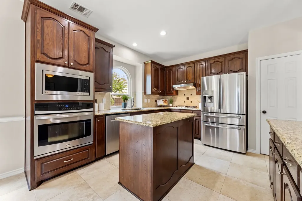 514 New Port Court Murphy TX 75094