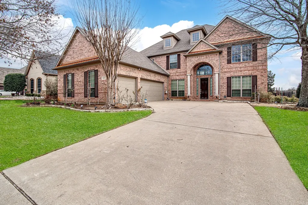828 Thomas Crossing Drive Fort Worth TX 76028