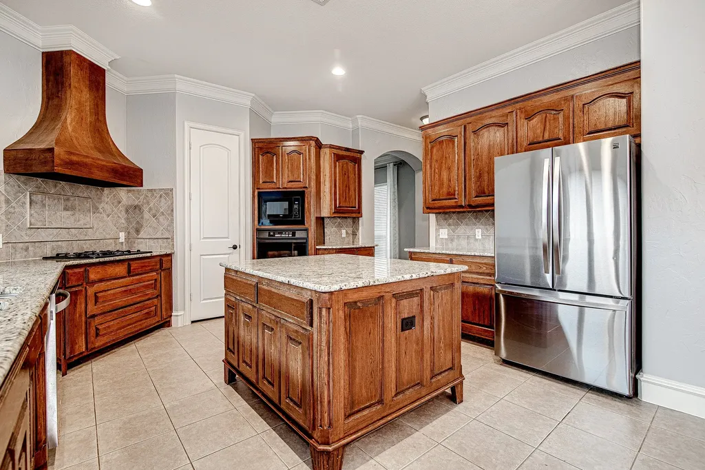 828 Thomas Crossing Drive Fort Worth TX 76028