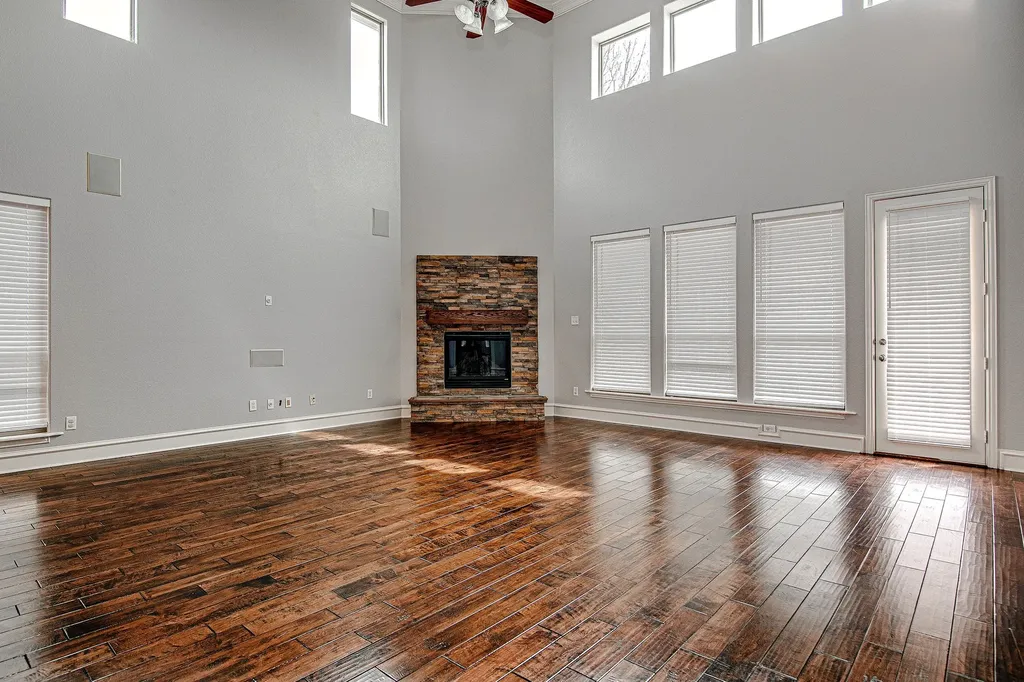 828 Thomas Crossing Drive Fort Worth TX 76028
