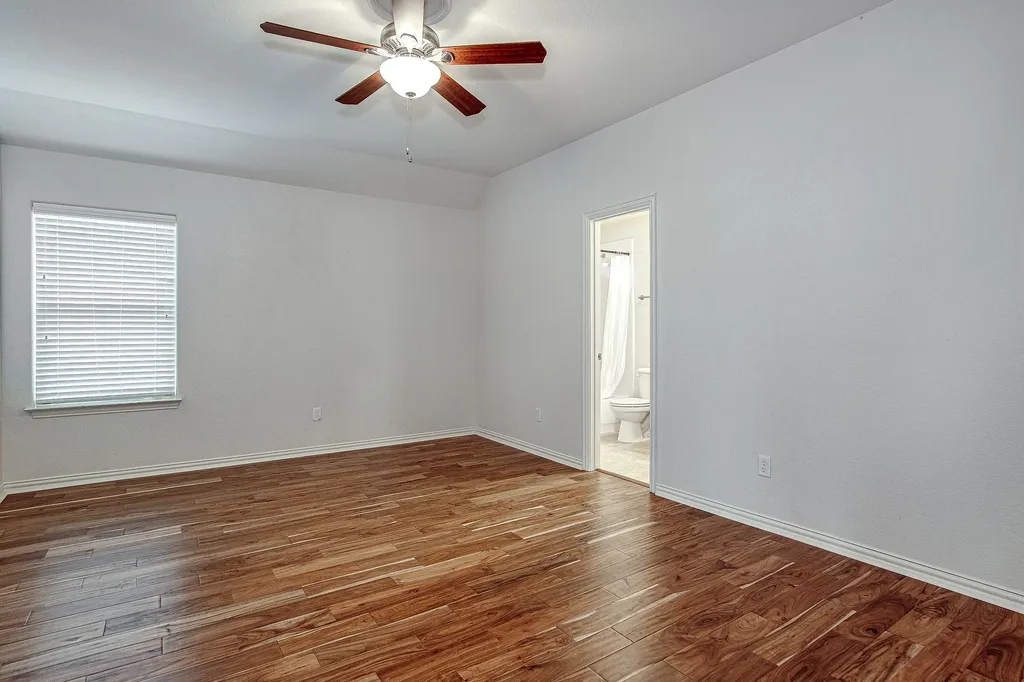 828 Thomas Crossing Drive Fort Worth TX 76028