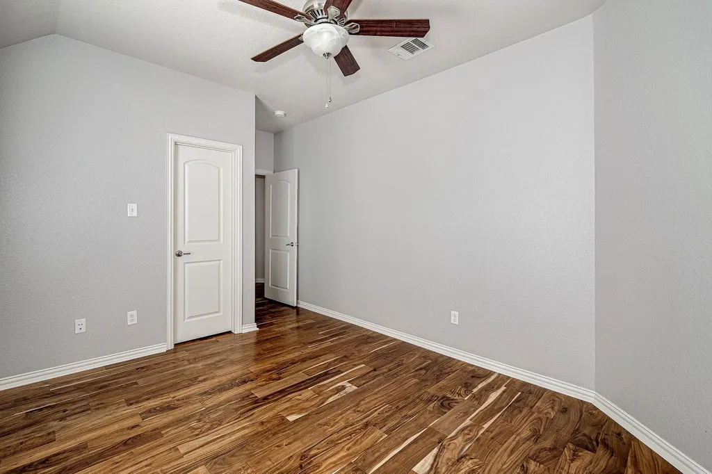 828 Thomas Crossing Drive Fort Worth TX 76028