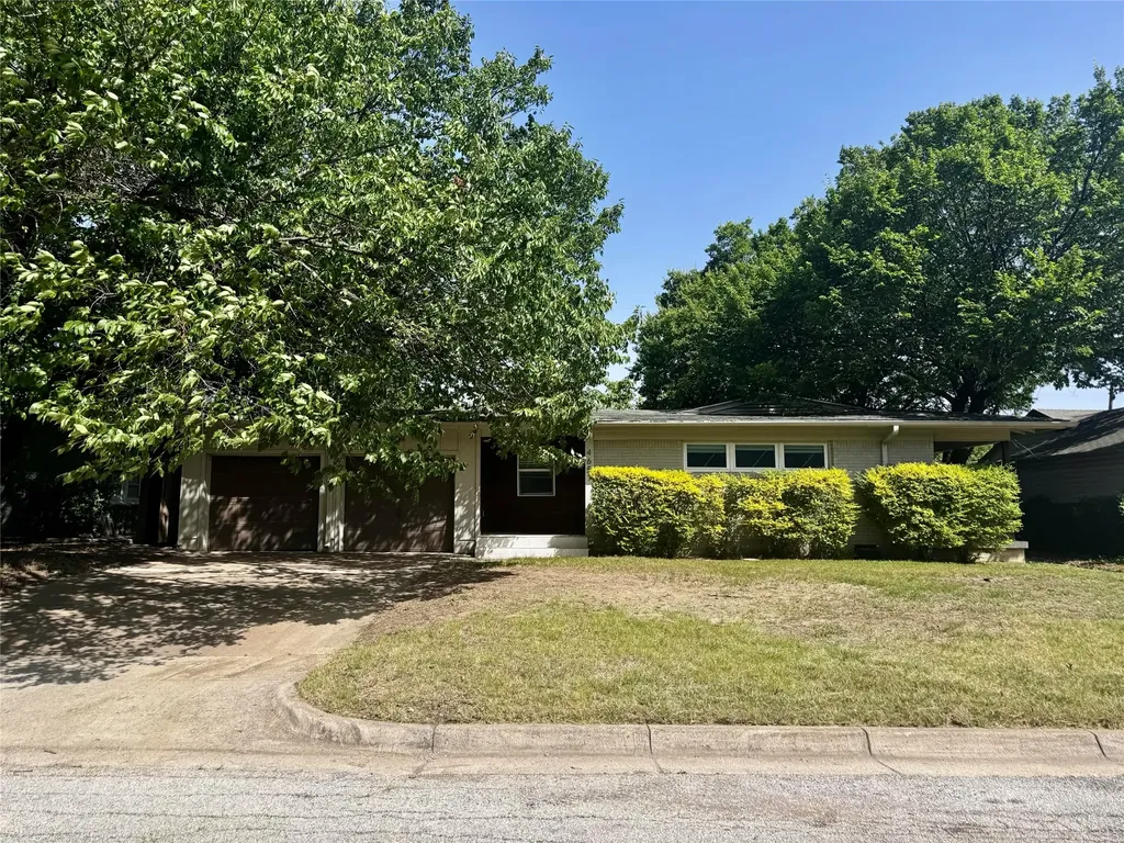 4657 Selkirk Drive Fort Worth TX 76109
