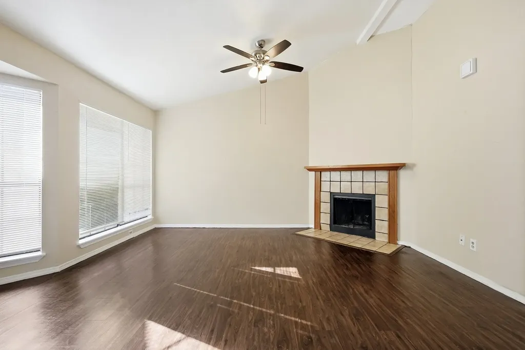 712 Via Miramonte Mesquite TX 75150