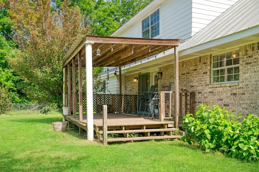 1269 County Road 12650 Paris TX 75462