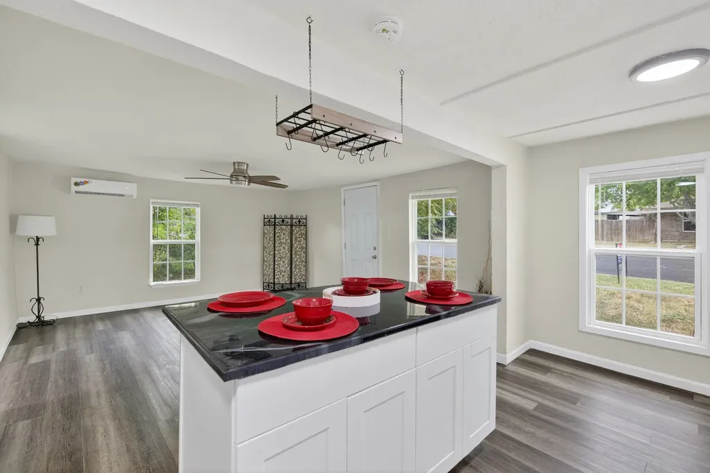 1008 Van Winkle Street Weatherford TX 76086