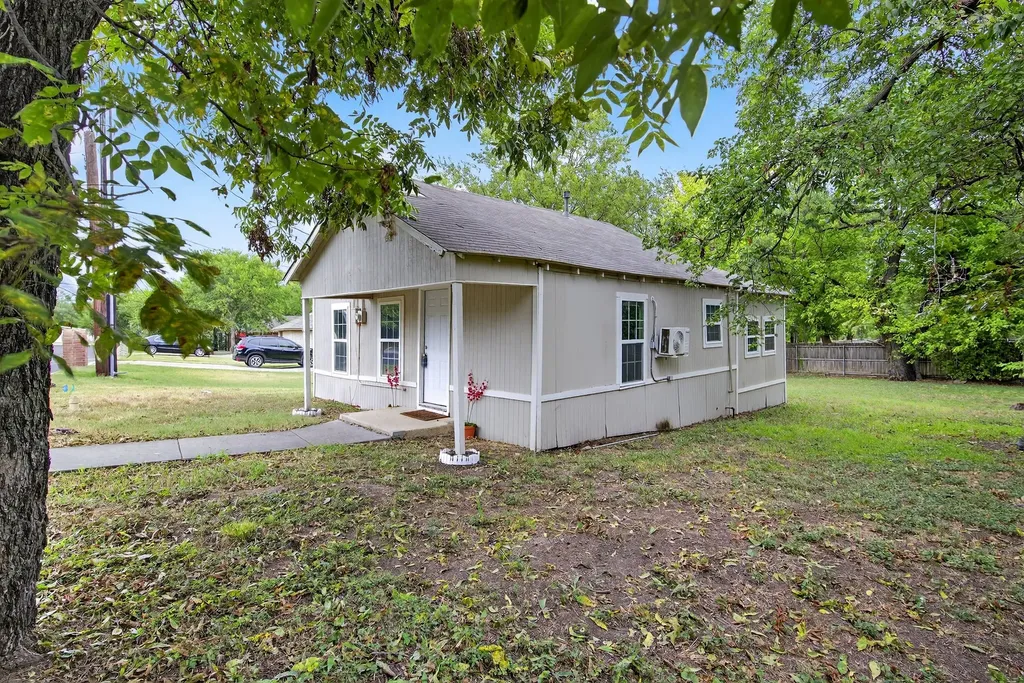 1008 Van Winkle Street Weatherford TX 76086