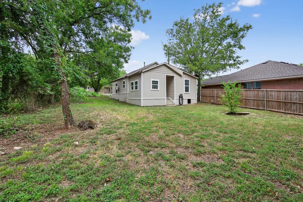 1008 Van Winkle Street Weatherford TX 76086