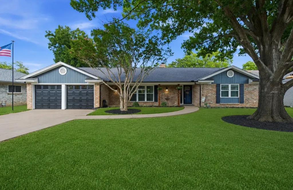 2116 Stonegate Drive N Bedford TX 76021