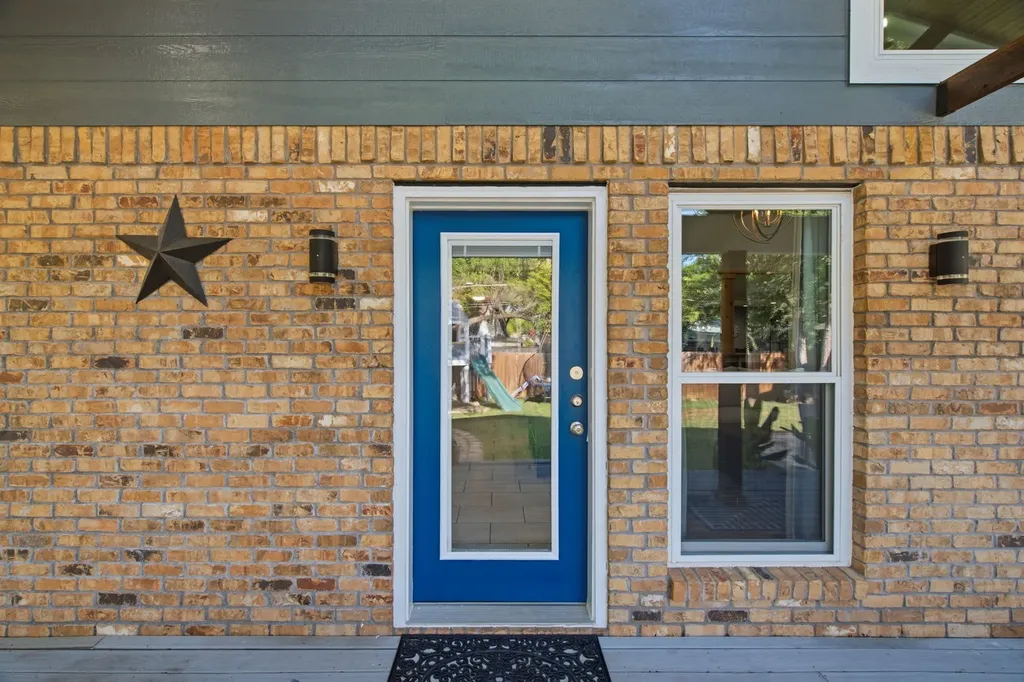 2116 Stonegate Drive N Bedford TX 76021