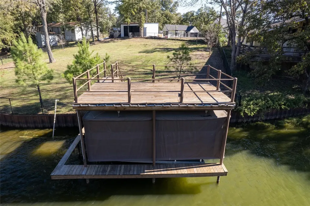 195 Lake Creek Drive Mabank TX 75156