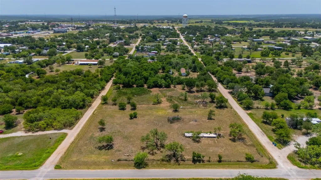 407 W 14th Street Cisco TX 76437