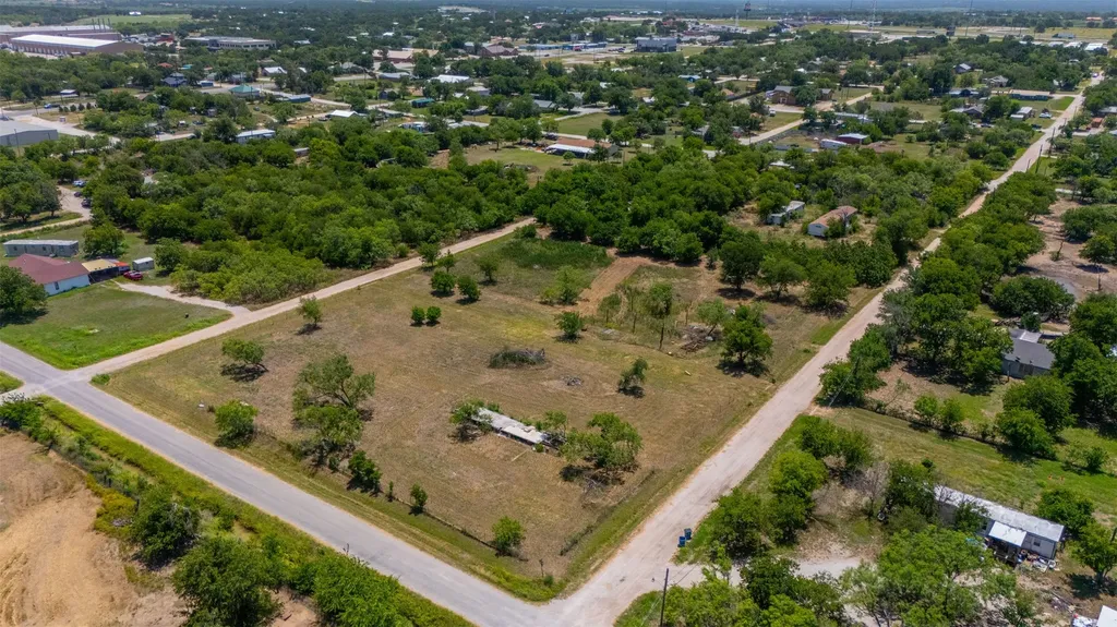 407 W 14th Street Cisco TX 76437