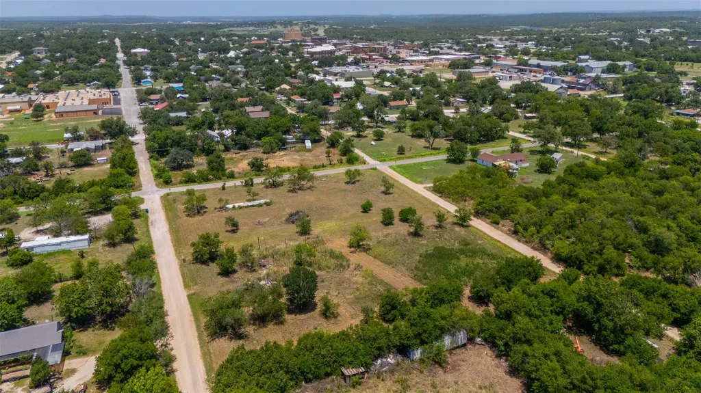 407 W 14th Street Cisco TX 76437