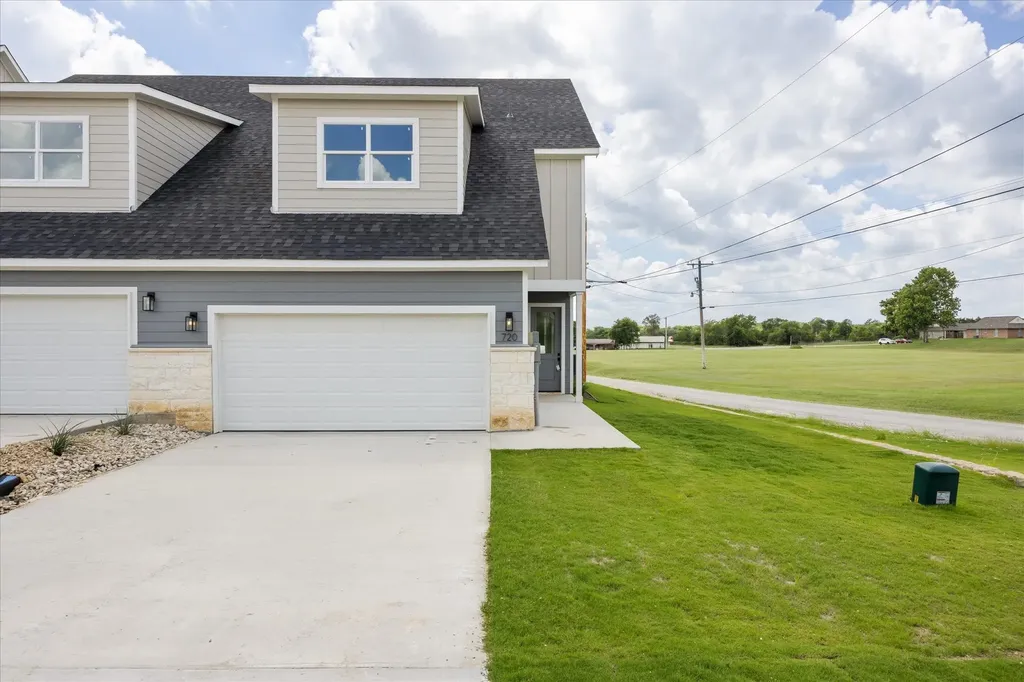 710 N Sycamore Street Hico TX 76457