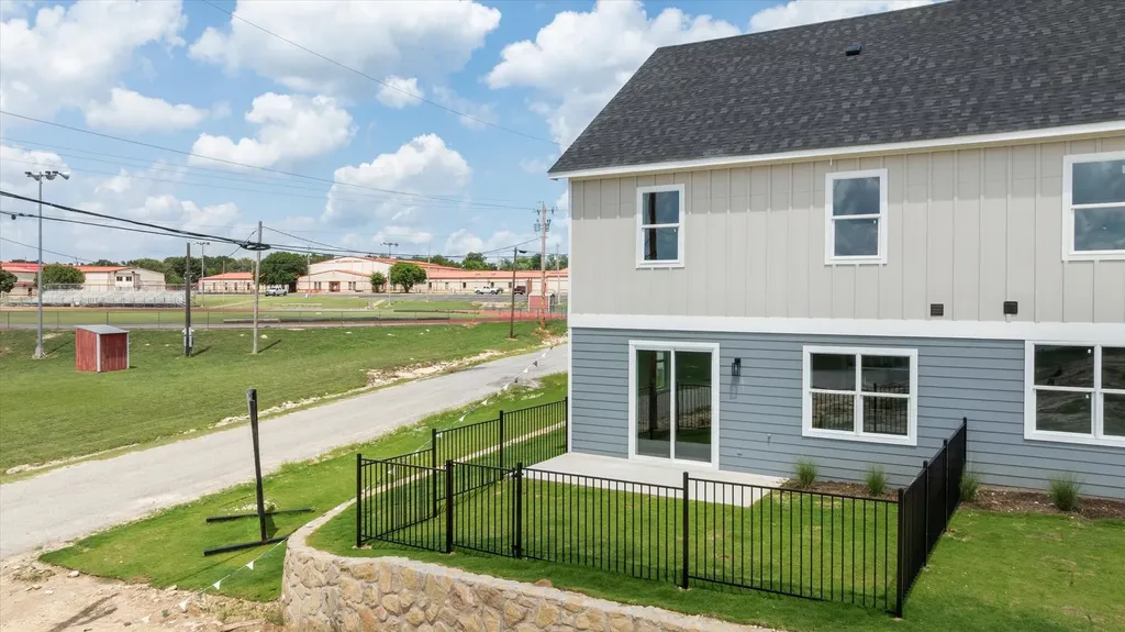 710 N Sycamore Street Hico TX 76457